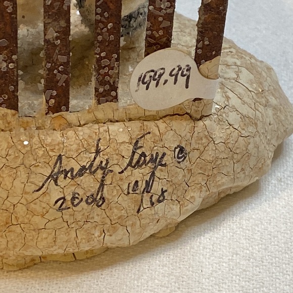 Andy Faye. Santa builds snowman. - Picture 7 of 10